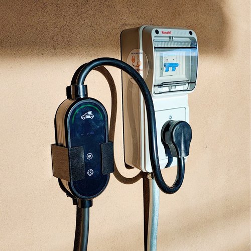 Einbaugehäuse für tragbares Elektroladegerät (1)